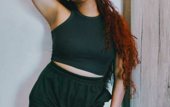 How to Wear a Crop Top For curvy women